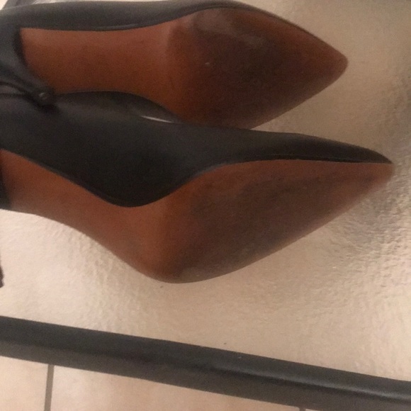 Excellent Condition Authentic Coach shoe - Picture 4 of 5